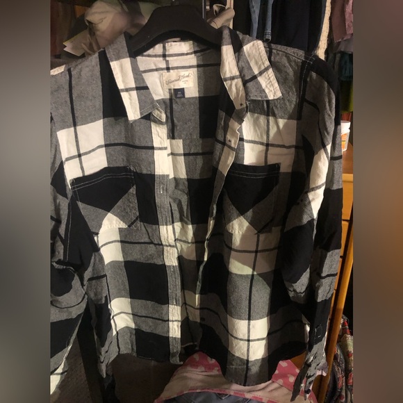 Black and White Plaid Button-Up - Picture 3 of 5